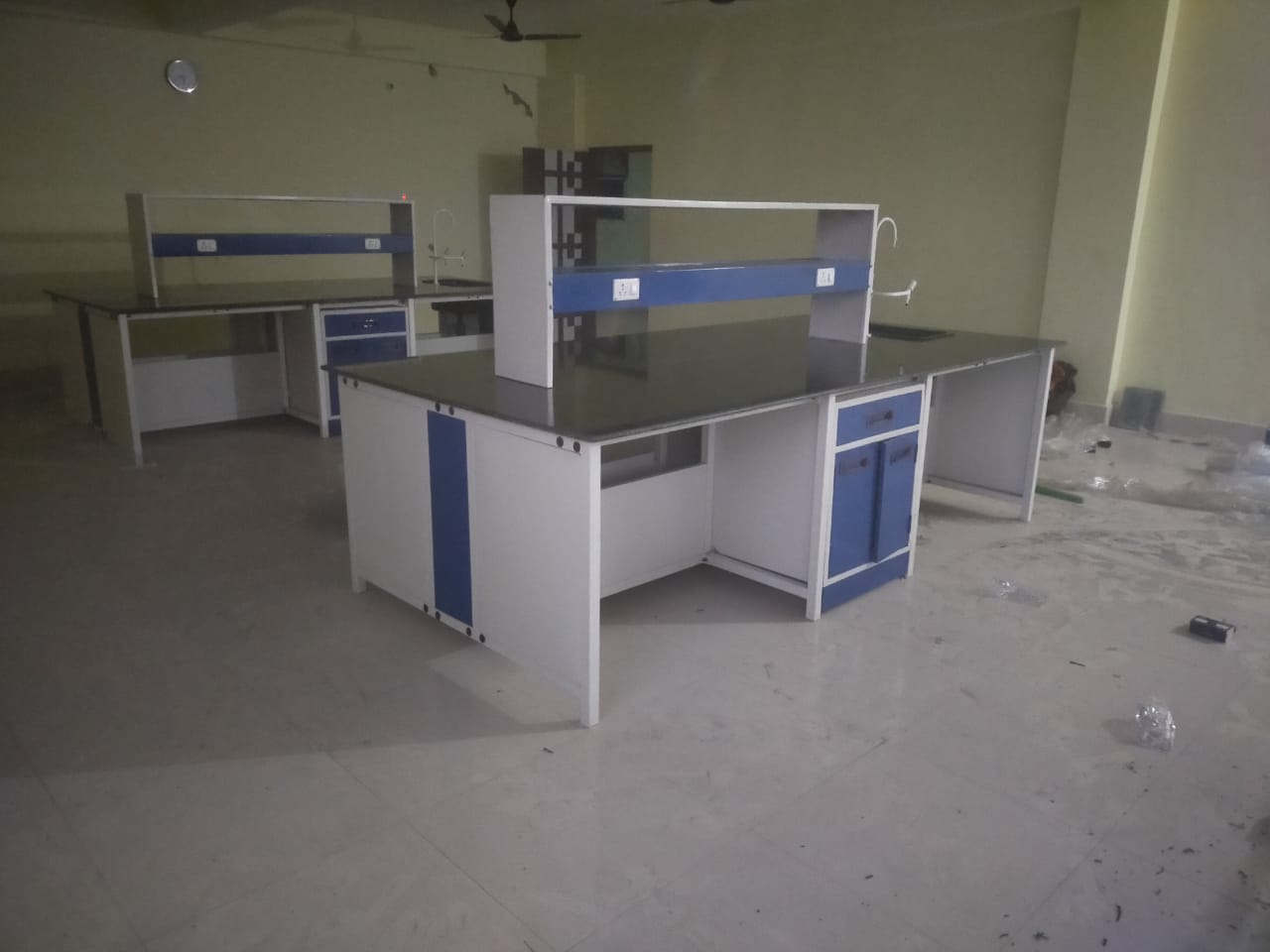 Laboratory Table